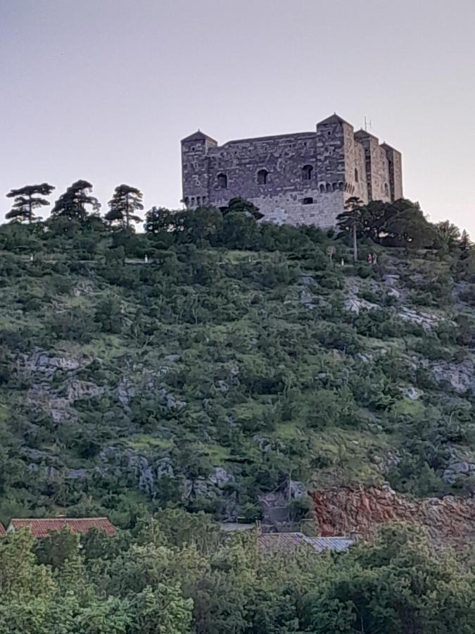 Apartmani Studio Apartmani Senjska Maslina Senj  Eksteriør billede