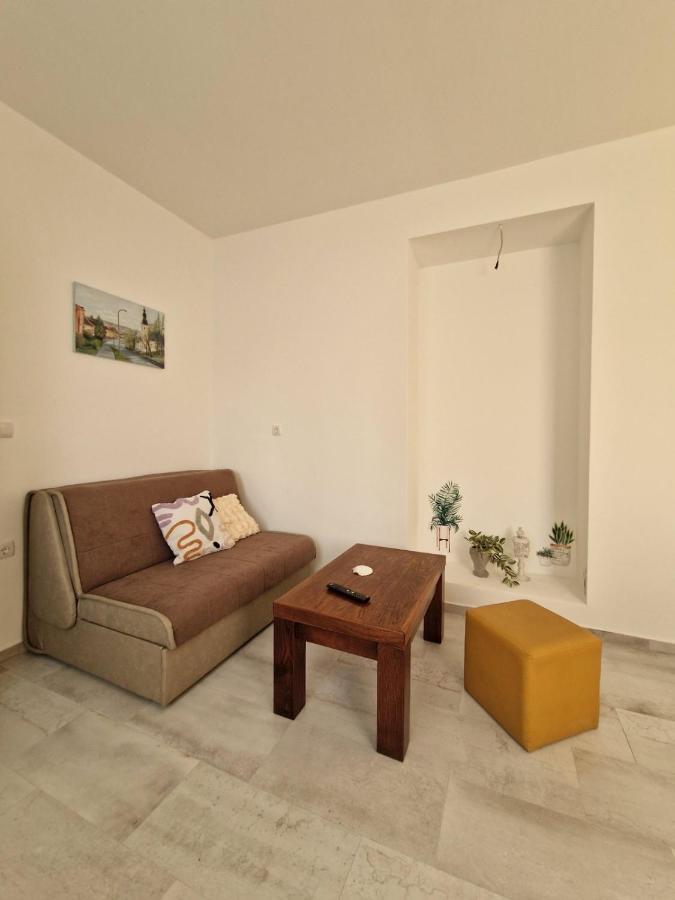 Apartmani Studio Apartmani Senjska Maslina Senj  Eksteriør billede